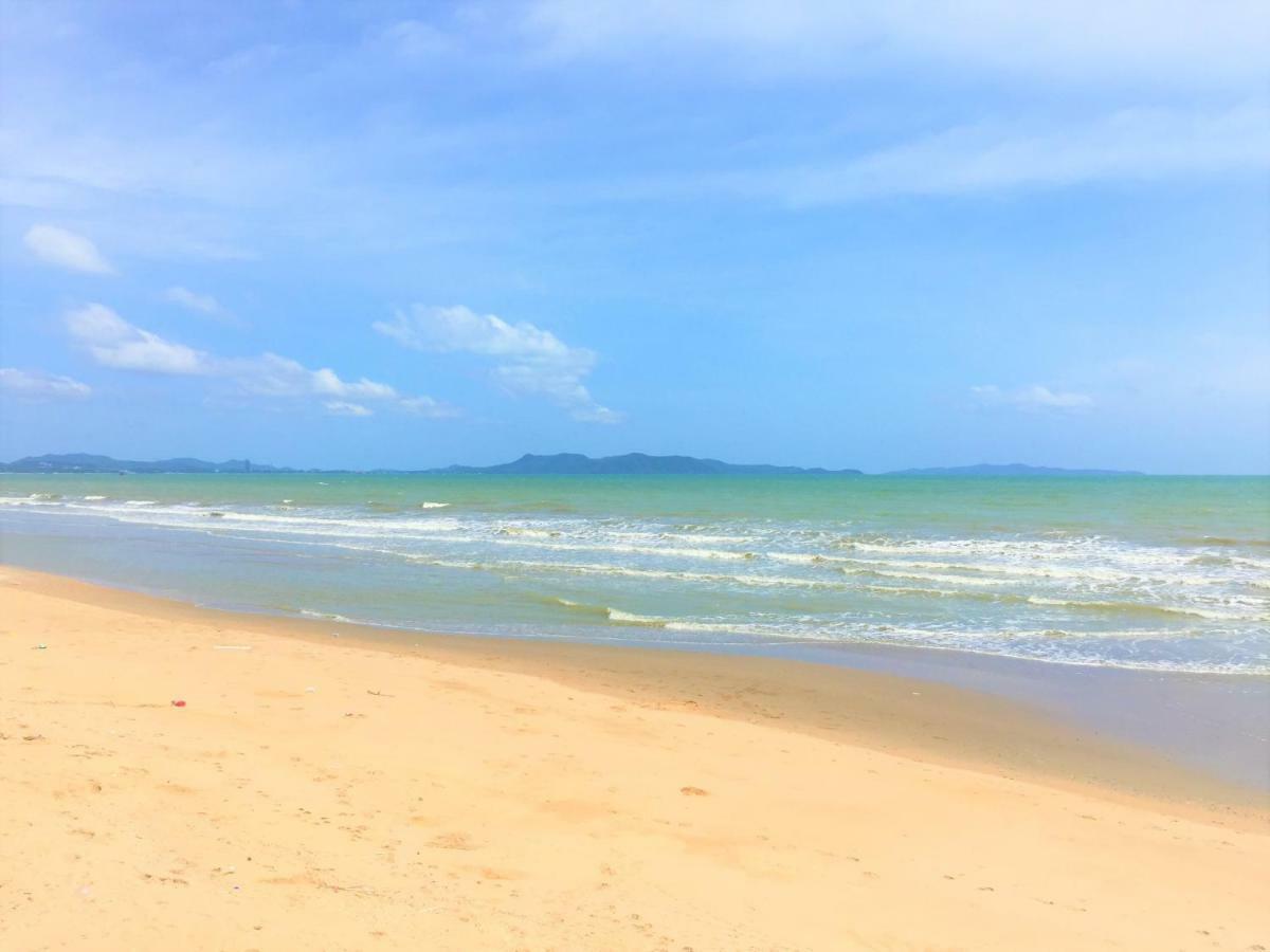 Cosy Lumpini Beachfront One Bedroom Jomtein Jomtien Beach Exterior photo